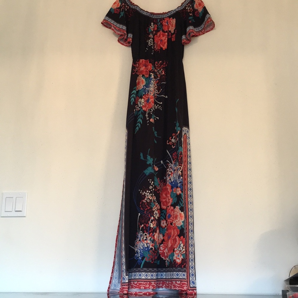 NWT Flying Tomoto Off-Shoulder Maxi Dress - Picture 3 of 8